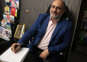 فرق آموزش مدیریت و کوچینگ مدیران