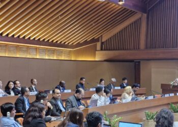 همکاری های بین المللی برای توسعه تجارت بدون کاغذ و بهبود فرآیندهای تجاری