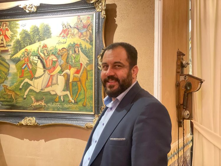 دوستان نامرد و دوستی های بی اساس که در آن در رفاقت خیانت می شود